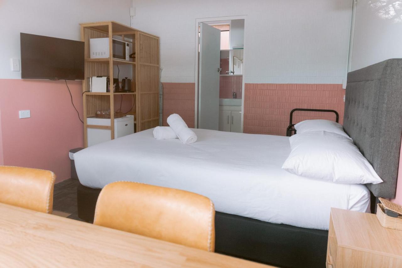 סוונסי Black Swan Waterfront Motel (Adults Only) מראה חיצוני תמונה