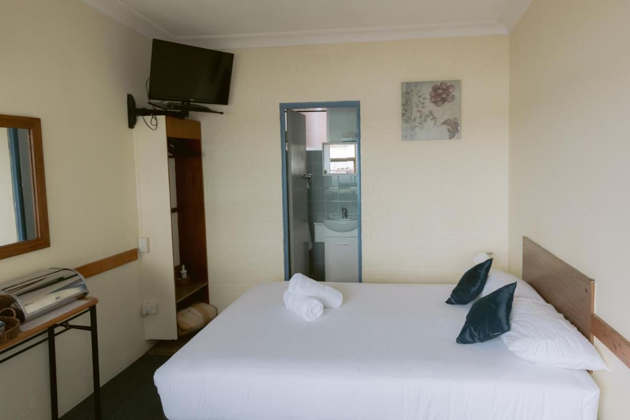 סוונסי Black Swan Waterfront Motel (Adults Only) מראה חיצוני תמונה