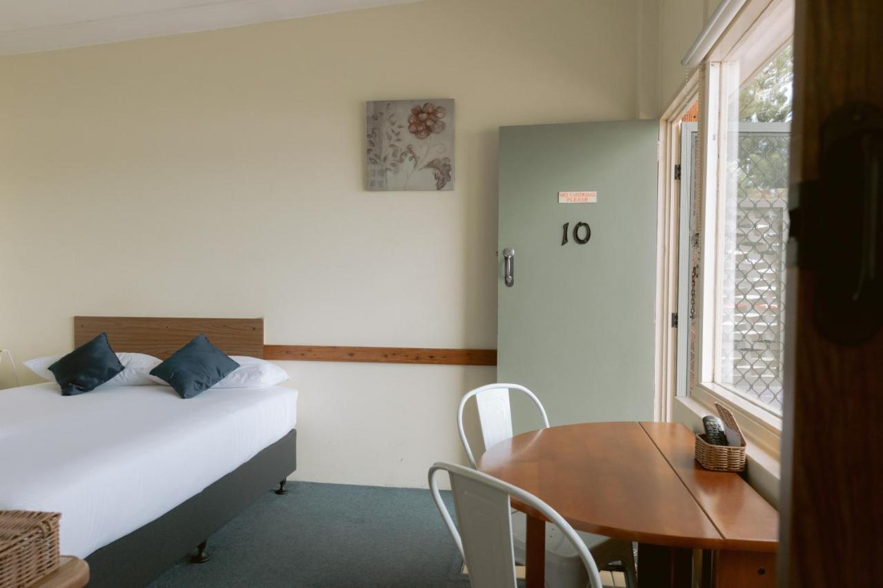 סוונסי Black Swan Waterfront Motel (Adults Only) מראה חיצוני תמונה