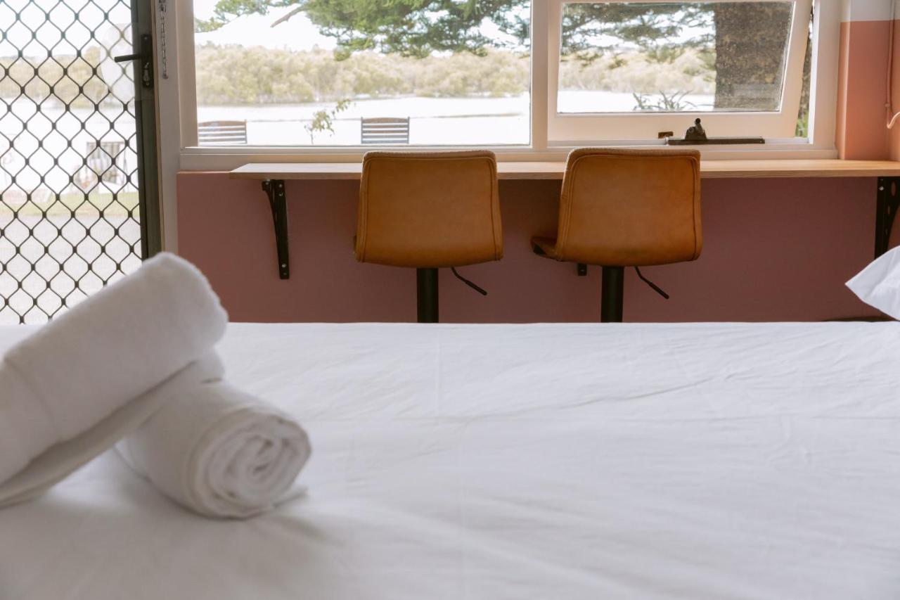 סוונסי Black Swan Waterfront Motel (Adults Only) מראה חיצוני תמונה